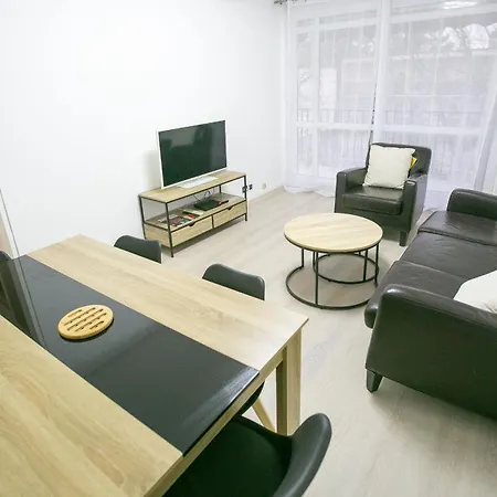 Spacieux & Lumineux Proche De Paris & Versailles Apartment *